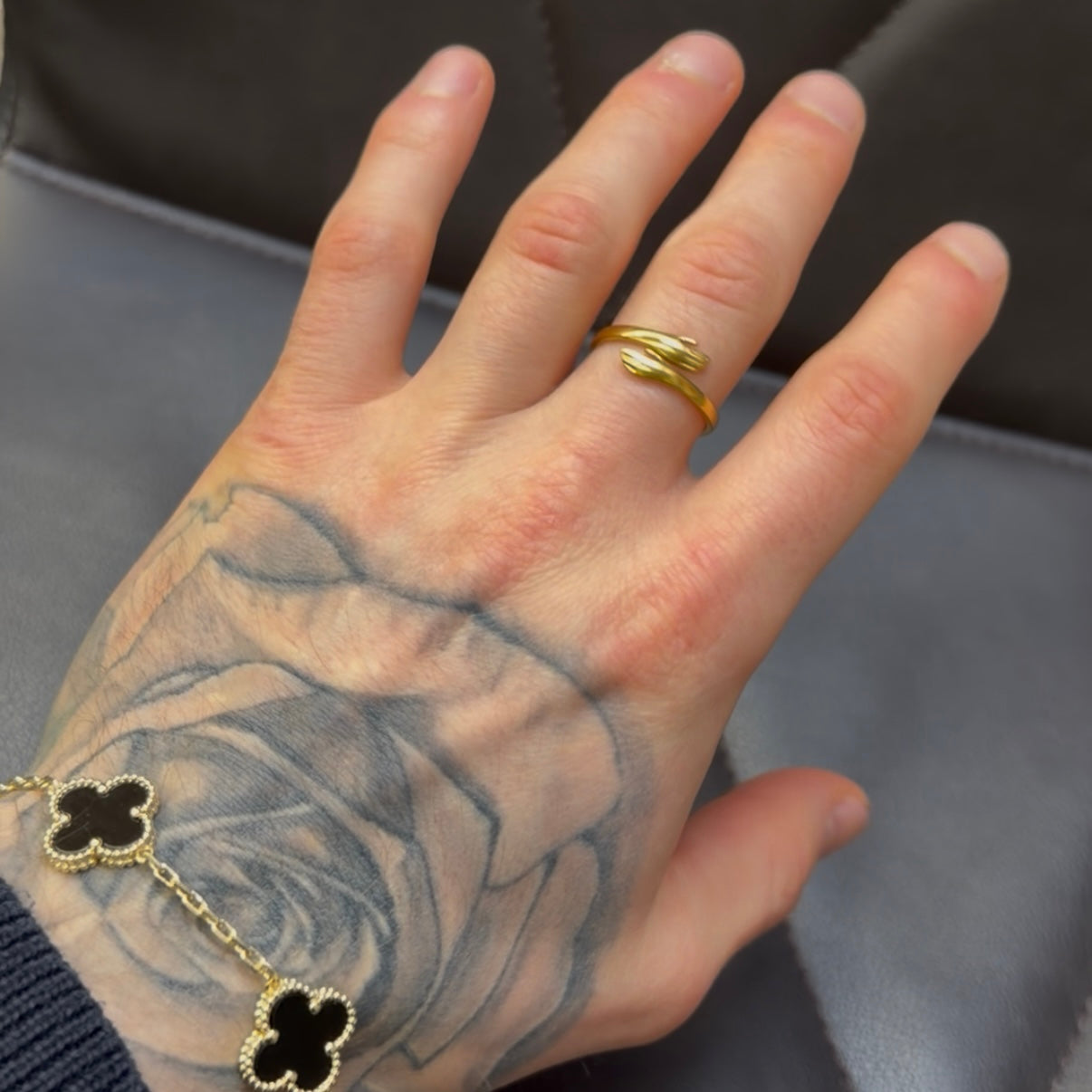 ROMANA EMBRACE RING™